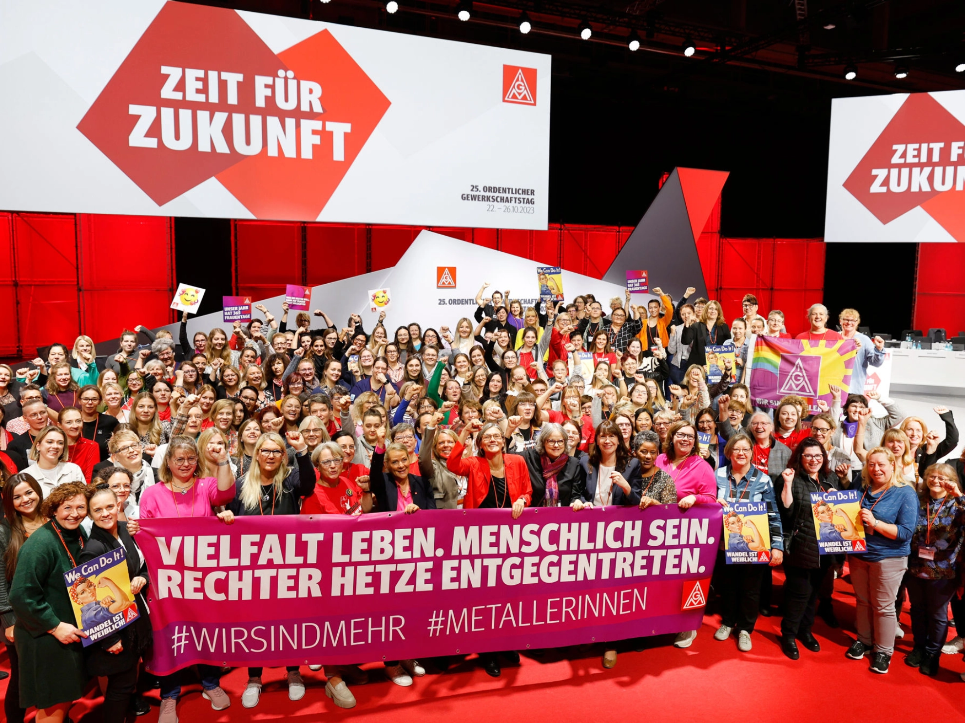 Gruppenfoto IG Metall Frauen beim Gewerkschaftstag 2023