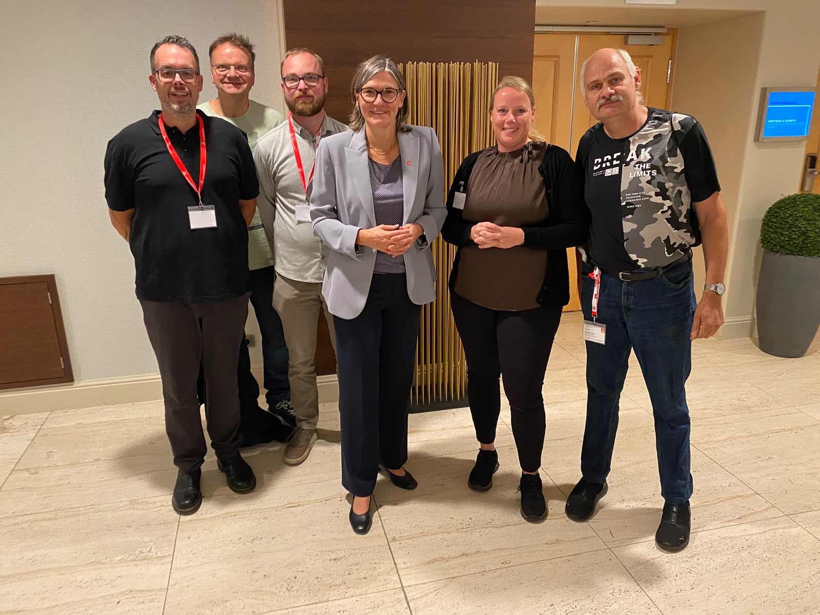 Unsere Delegierten (der IGM Gütersloh-Oelde) mit Christiane Benner